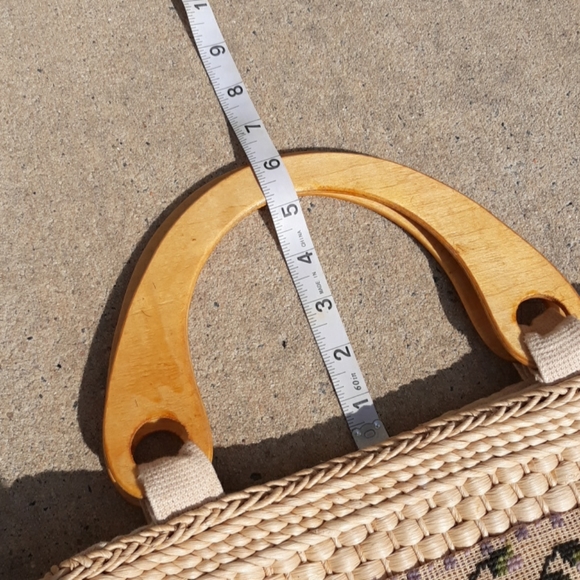 Wicker Floral Embroidered Wood Handle Vintage Bag - Picture 6 of 17